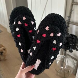 Joyspun Sherpa Fleece Heart Thong Slippers